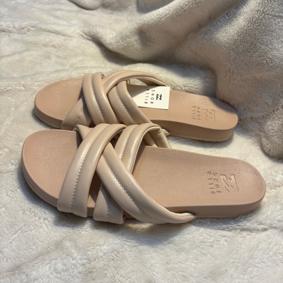 NWT Billabong Sandals Women's Serena Taupe Cross-Strap Comfy - Picture 5 of 9